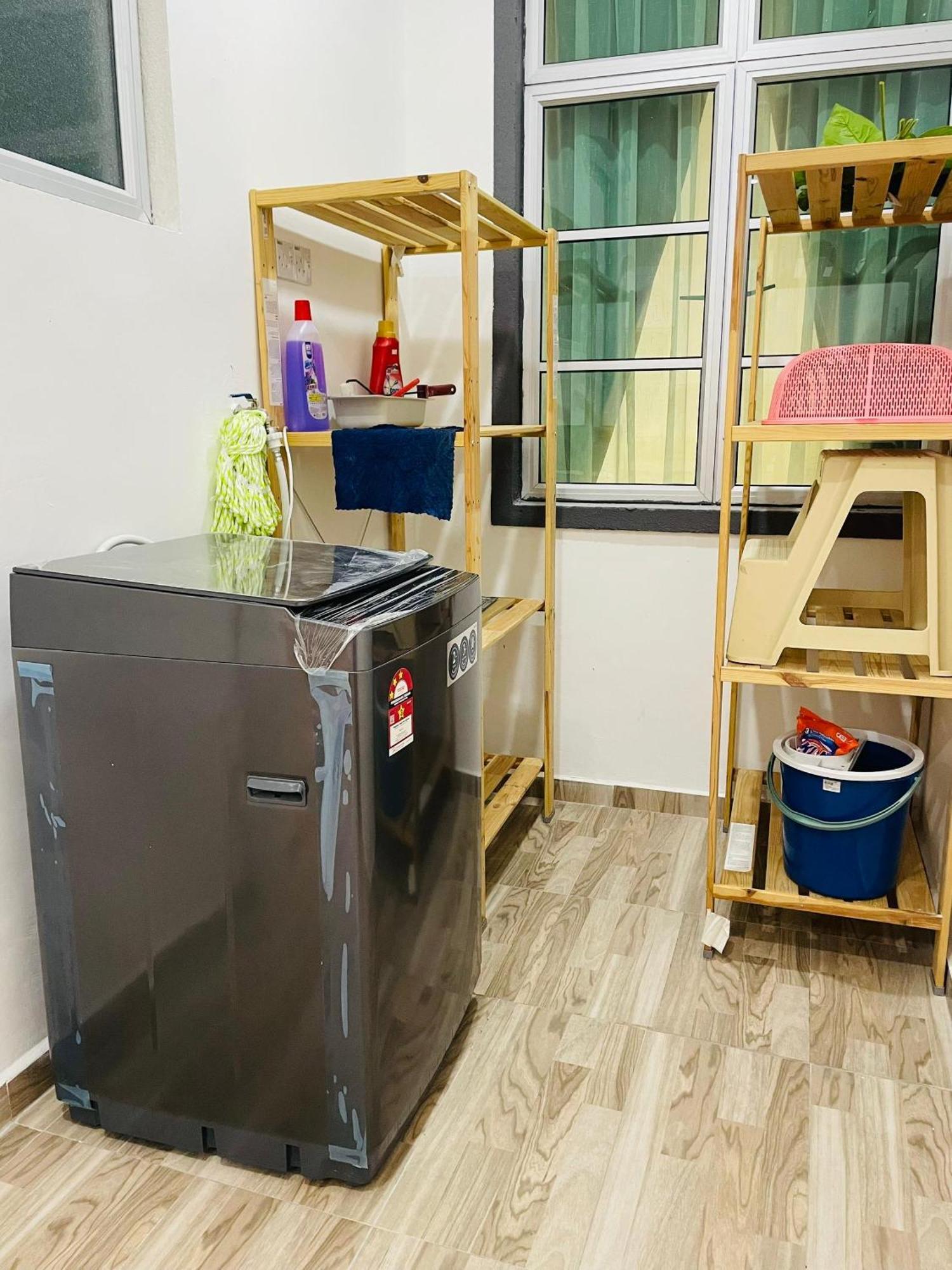 Nazirin Homestay No 27 Tmn Desa Manjung ルムット エクステリア 写真