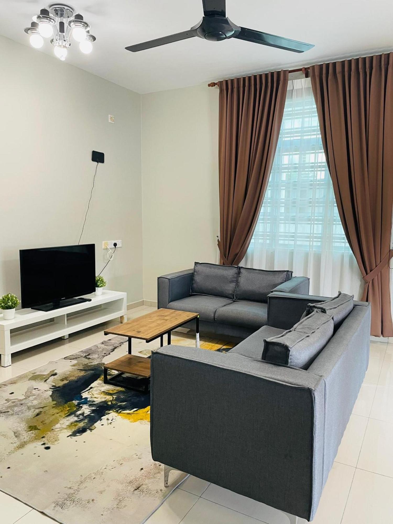 Nazirin Homestay No 27 Tmn Desa Manjung ルムット エクステリア 写真