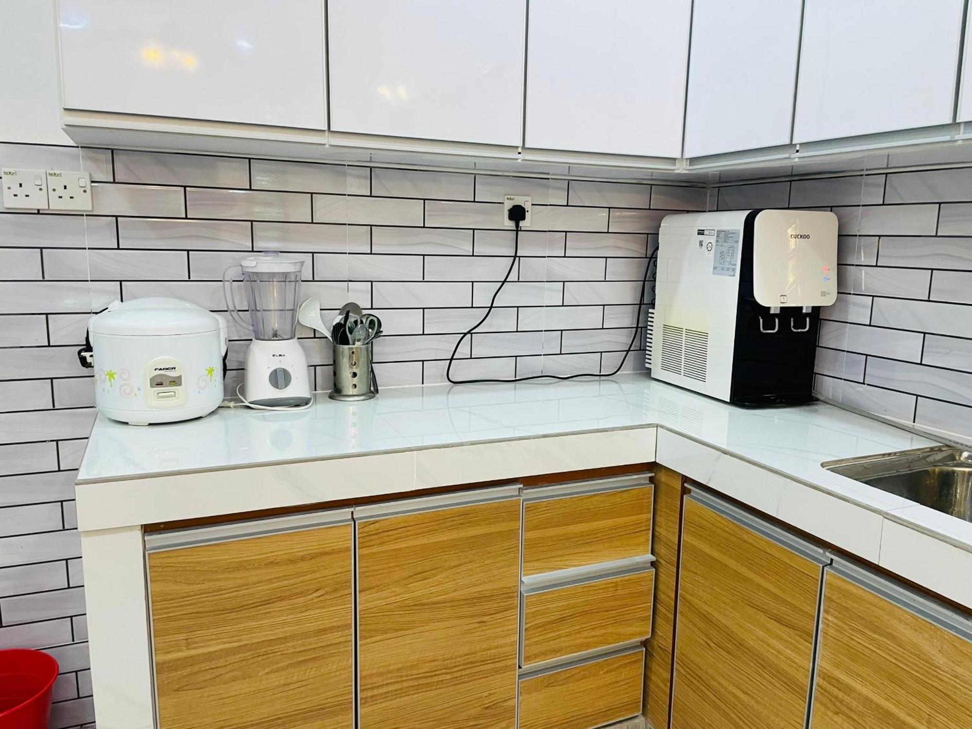 Nazirin Homestay No 27 Tmn Desa Manjung ルムット エクステリア 写真